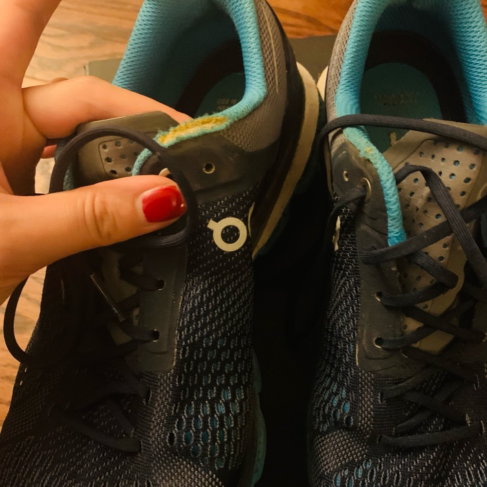 On cloud running shoes men’s - Picture 4 of 9